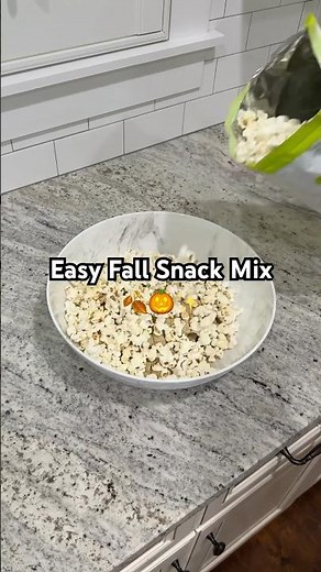 Easy Fall Snack Mix Recipe #nobakerecipe #snacks #snacksrecipe