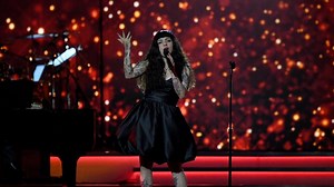 Chilean singer Mon Laferte delivers incredible performance of “La Mujer” at the 2022 GRAMMYs