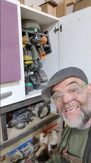 HOW TO: Adjust kitchen cabinet doors - it's EASY