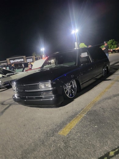 This Lowered Chevy Blazer is one Cool Ride. Dropped on the ground to give it a mean street look.#chevy #coololdcars #cartok #carsoftiktok #chevylife
