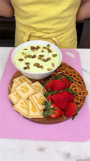 Easy spring no bake dessert that saves you time