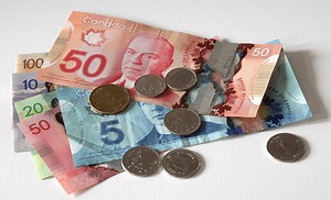 llᐈ ¿Qué Moneda se usa en CANADÁ?【  Datos Interesantes】