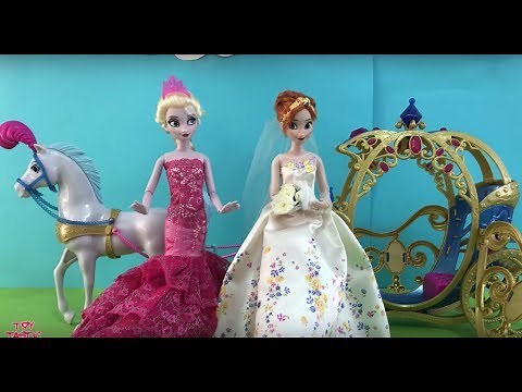 Frozen Wedding Anna + Kristoff get married! Elsa bridesmaid + Disney Princesses Dolls Movie!