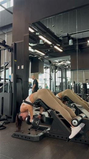 45 degrees back extension glutes focused weighted