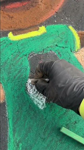 CoComelon in Chalk!🎨DIY Crafts with CoComelon #shorts #cocomelon