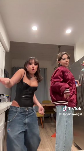 beep boop bop (@lilpapiclowngirl)’s videos with original sound - Reu(🦘) Snow