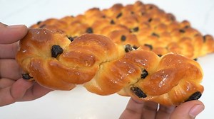 32K views · 1K reactions | How To Make Raisin Twisted Bread | So Soft And Fluffy | Savor Easy | Facebook