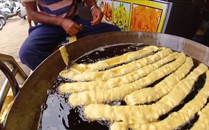 印度街头小吃——桌边制作印度馓子