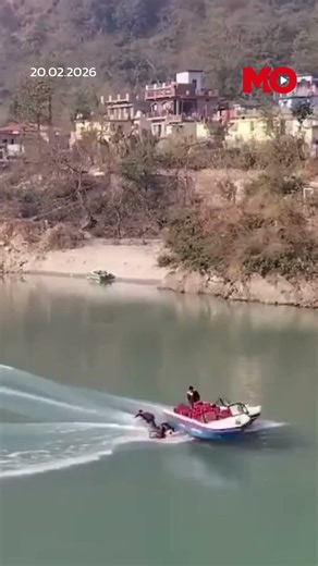 Two Boats Crash in Alaknanda; Major Mishap Averted | Mo of Everything