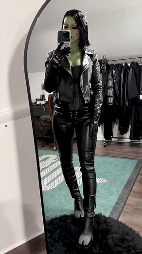 The Creature from The Black Leather Lagoon 💚🧟‍♀️🖤 #thecramps #halloweencostume #creaturefromtheblackleatherlagoon #bennye #halloweenmakeup