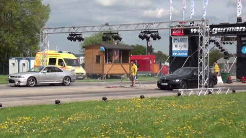 BMW M3 E92 vs Nissan Skyline GTR R33 – Quarter-Mile Drag Race Showdown