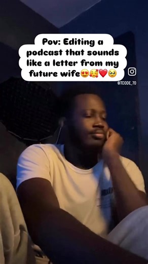 Your phone will help you create content but not professionally sounding voiceovers. #voiceover #voiceoverrecording #voiceovermic #voiceovertips #tcode