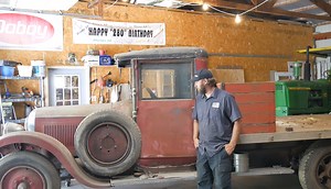 Forgotten 1925 Studebaker Big Six Is a Sleeping Giant, Engine Still Runs