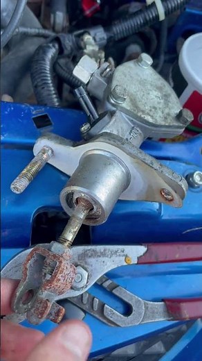 Clutch pedal stuck on floor in Honda, found the problem!