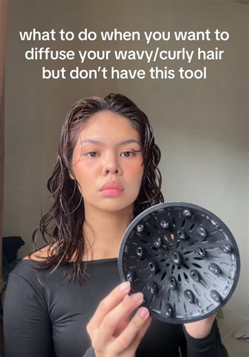 Easy Tips to Diffuse Wavy and Curly Hair at Home