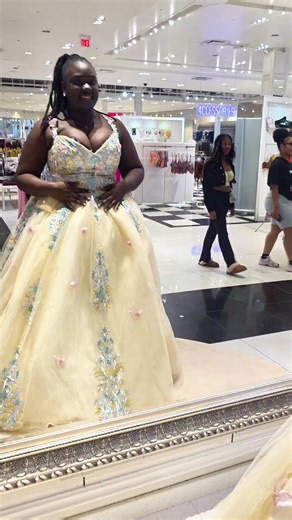 Gorgeous Plus Size Prom Dresses in Every Color