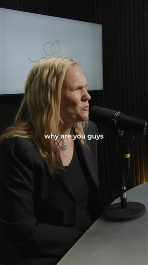 ✨Create the time and place✨ for discussing problems so you are not tempted to discuss problems at the ❌inappropriate times and places!❌ Tomorrow, the newest Mindful Marriage Podcast Episode is going to be all about fighting fair in your marriage! So many major arguments are preventable by simply planning and setting apart a time each week to discuss disagreements or problems you are facing as a couple. It gives both you and your partner a chance to gather your thoughts and be mentally prepared f