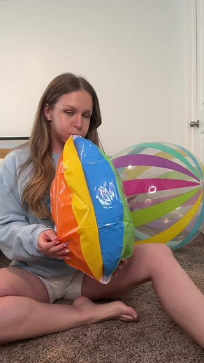 Blowing up my favorite beach balls to sit pop! #sitpop #beachball #beachballs #inflatables #inflate #blowup #inflating #intex #loonergirl #looner #balloons
