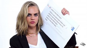 Cara Delevingne svarer på Google-søk om seg selv