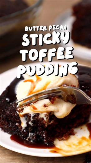 Butter Pecan Sticky Toffee Pudding (full recipe below👇) INGREDIENTS For the sticky toffee pudding: 1 stick butter ¾ cup brown sugar 1 tbsp honey 1 tbsp black treacle 2 large eggs 1 tsp vanilla extract 1 ¼ cup flour 1 tsp baking powder 5 oz medjool dates, chopped 2 tsp bicarbonate soda ½ cup pecans, chopped For the caramel sauce: ¾ stick unsalted butter ¾ cup dark muscovado sugar 3 tbsp honey ⅔ cup double cream 1 tsp vanilla extract pinch sea salt DIRECTIONS Preheat oven to 325°F. Grease a 9×9 i