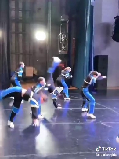 forever young🤍#сибирскиедевчата #SiberianGils #СибирскиеДевчатаСияйте #кек