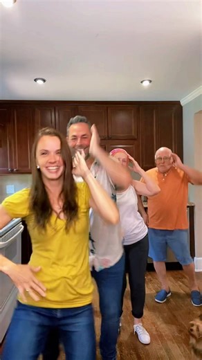 OMG! They are such good sports! Los amoooo! 🤣😍🥰🥰 #abuelos #touchmybodychallenge #followme #dancetrends | Gustavo Krystal Dance