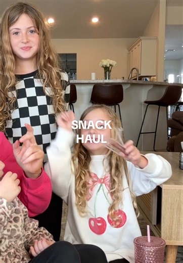 We found some NEW snack faves! YAY! If you have picky eaters, what do your kids like the most?? @Thrive Market #thrivemarketpartner #snackhaul #sahm #momsoftiktok #healthyliving #snackhaul