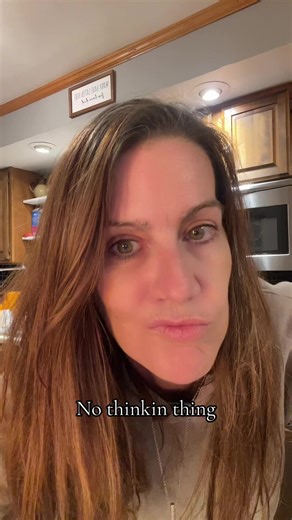 No thinking needed, roll with the flow and live outloud!! #fyp #countrygirlsdoitbest #confidence #lipsync #singlelifebelike