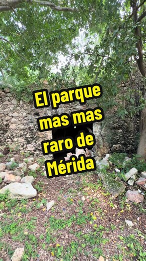 Este parque de Mérida tiene una estructura rara rodeado de casas. ¿Qué será este lugar? #parques #merida #yucatan #lugaresextraños
