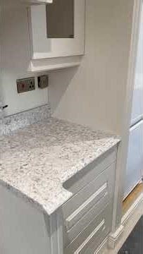 Surfacestone Kitchen Fitting & Installation #kitchenrenovation #luxurykitchens #quartzworktops