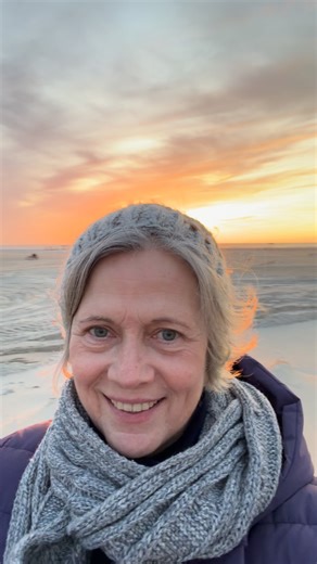 Alles im Kasten auf Amrum. Der Nordseereport „Winter auf Amrum - Das echte Inselleben“ läuft am 25.01.2026 um 18 Uhr im NDR Fernsehen und anschließend in der Mediathek und auf YouTube. Seid gespannt! #amrum #strand #winter #nordsee #ndr | Bärbel Fening
