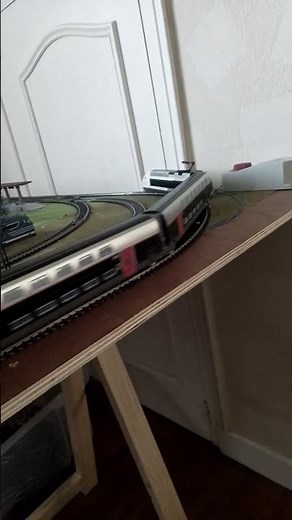 ancienne vs nouvelle génération tgv avec turbotrain sur virages de malade #sncf #train #modeltrains