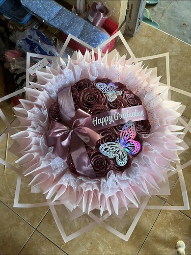 Wrap buket pita satin pink: cara wrapping buket graduation