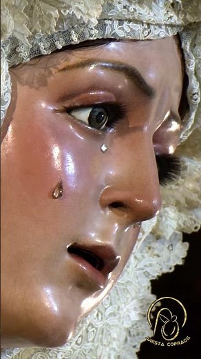 Esa mirada que estremece el alma. Esa mirada... La mirada de la Esperanza... La Esperanza Macarena.