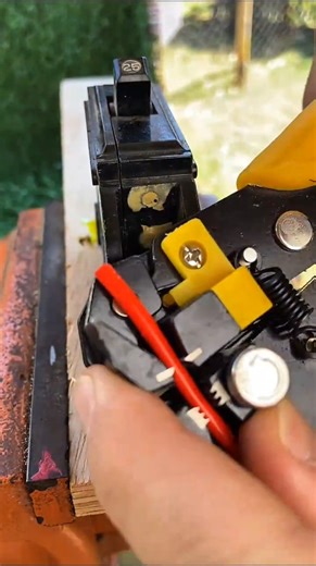 40K views · 30 reactions | #MenLifeHacks #FixAndBuild #HowToDIY #WorkshopMagic #USATools | The Wood Lab | Facebook