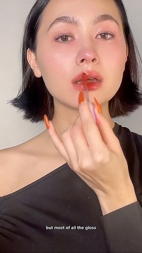 Zoe Kim Kenealy on Instagram: "Crying makeup look tutorial from TT - it’s a monochromatic look super easy to recreate as usual. Sad eyes, smudged glossy lips and high shine / highlight / glitter #makeupreel #makeupreels #cryingmakeup #easymakeuplooks #darkmakeup"
