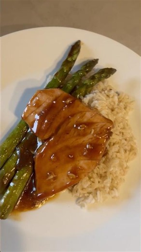 Marinated tuna steak. Gemarineerde tonijn steak #food #health #healthyfood #recipe #cooking #dinner