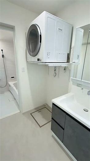 タップで停止⏸ 鶴岡市の新築住宅🏠家族で楽しむ小屋裏空間🌟おもちゃや季節のものをしまったり、秘密基地みたいに遊んだり😊 【新築一戸建】ルームツアー 注文住宅 #Shorts