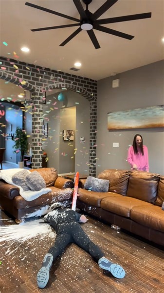 710K views · 10K reactions | Cat and mouse  #pranks #couplepranks #familypranks #familyvlog #funny #reels | Lindy and Jlo | Facebook