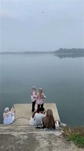 "POV: Dunia seolah milik kita berdua Pemandangan Tenang & Indah"