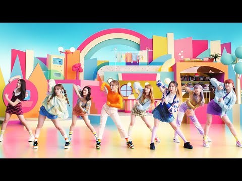 NiziUがキュートな“フィッツダンス”披露 メンバーそれぞれが演技も見せる！ 第1弾はMAKOとRIO ロッテ「Fit’s」新ウェブムービー「NEW フィッツダンス」