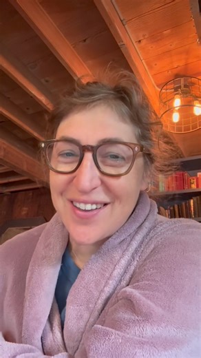 mayim bialik on Instagram: "We’ve been doing a special Big Bang Theory week over on Substack and have exclusive never-before-seen content on Mayim Bialik’s Breakdown from Simon Helberg’s episode! Click the link in my bio or visit bialikbreakdown.substack.com to watch!"