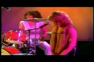 CLOUT – SUBSTITUTE - (Live: 1978)