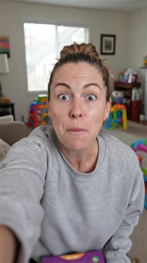 No one can resist such a stress-relieving and fun activity book.#toy #girltoys #kidcreativity #screenfree #asmr