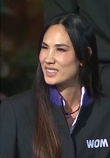 ¿Laura Bozzo le tiró un salvavidas a Akemi Nakamura o la reprendió en #ElInternadoMega? Nadie lo sabe 😂