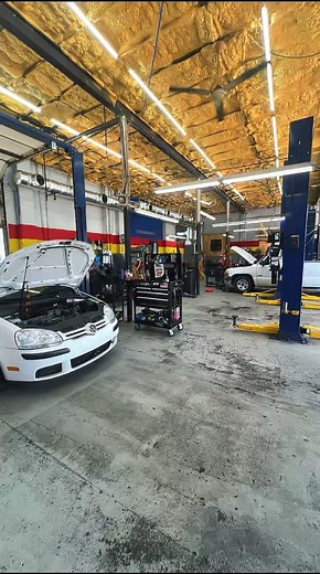 Grease, grit, great people and good vibes... we wouldn’t trade being Owensboro's #1 auto repair facility for anything! ❤ | Fast Lane Auto Repair