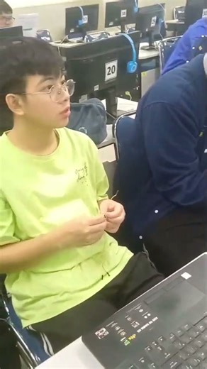 SMART PARKING SYSTEM - AKAPRENEUR SELECTA