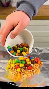 1.5M views · 6.4K reactions | Popcorn and candy mix  | Pixel Pop | Facebook