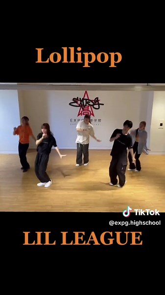 EXPG高等学院大阪校のLDH楽曲メドレー