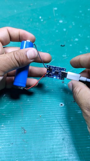 Discover the right way to Charge lithium batteries! #lithium #toolstour #diy | 𝗣𝗿𝗼 𝗗𝗜𝗬𝗘𝗥